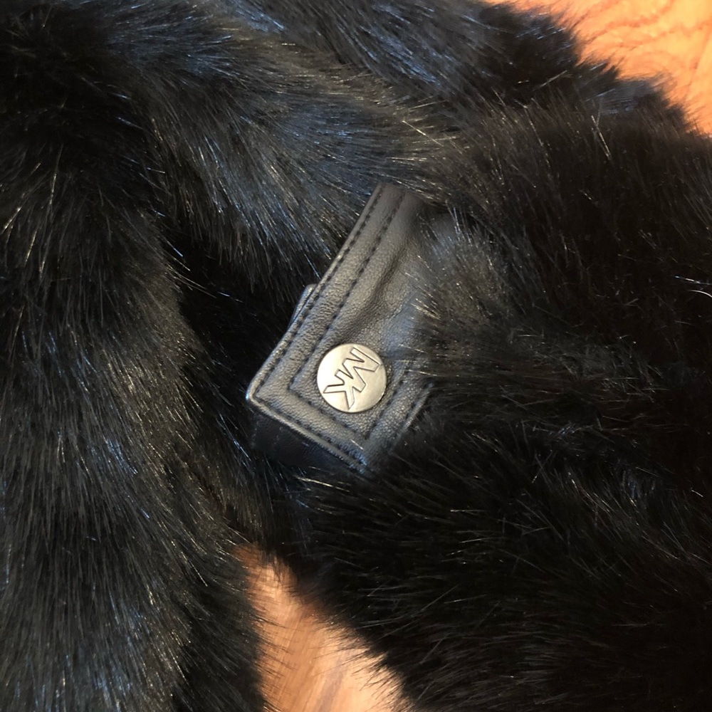 Size Small Shearling Bomber Jacket - image 6